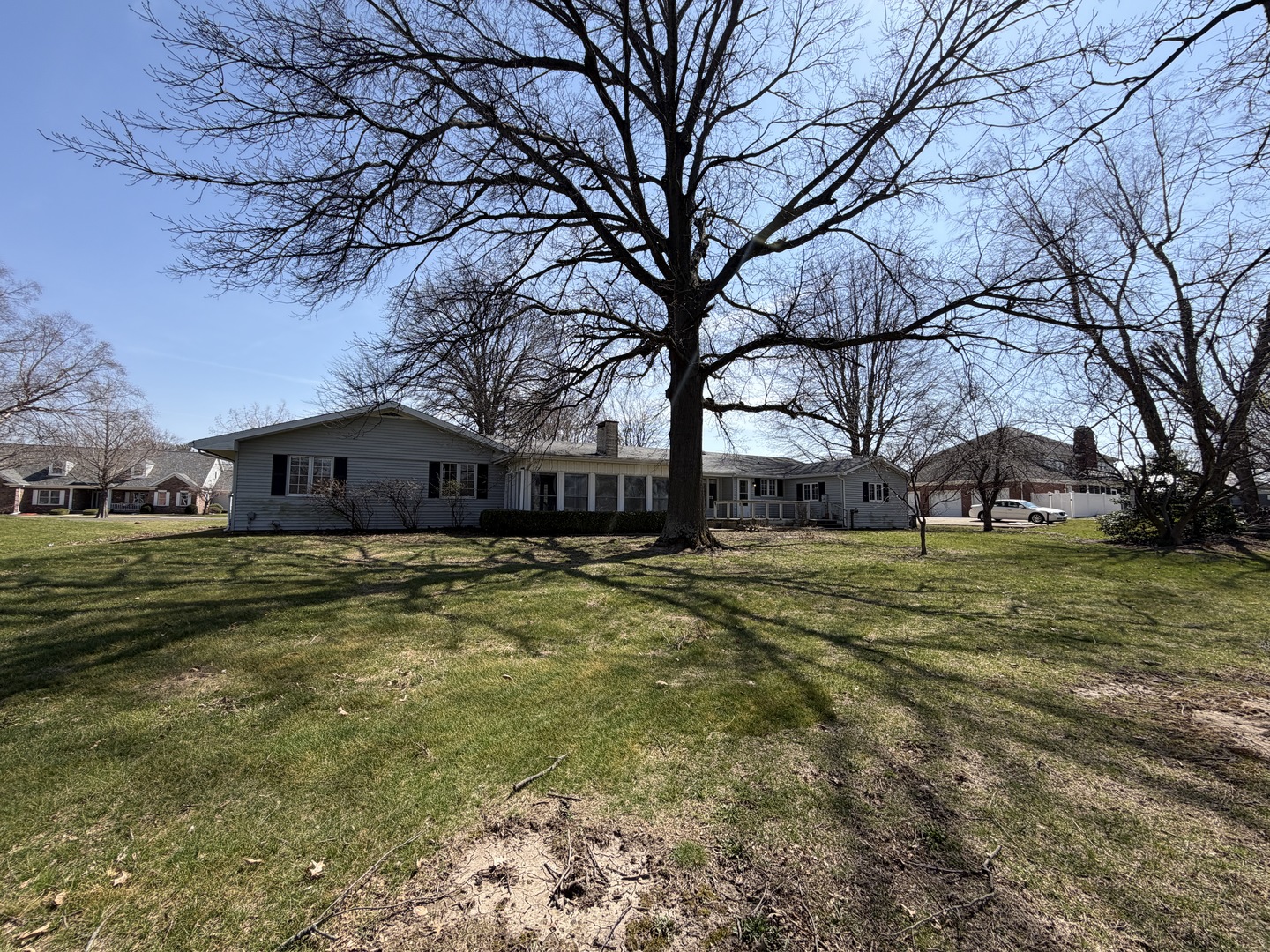 24 South Country Club Road Mattoon, IL 61938 - Photo 59 of 62 a front view of a house with a yard