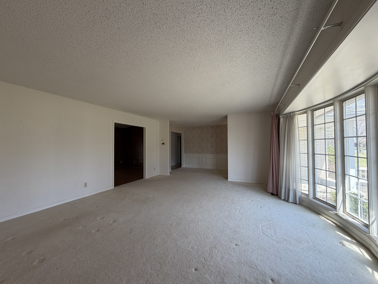 24 South Country Club Road Mattoon, IL 61938 - Photo 8 of 62 an empty room with windows and view