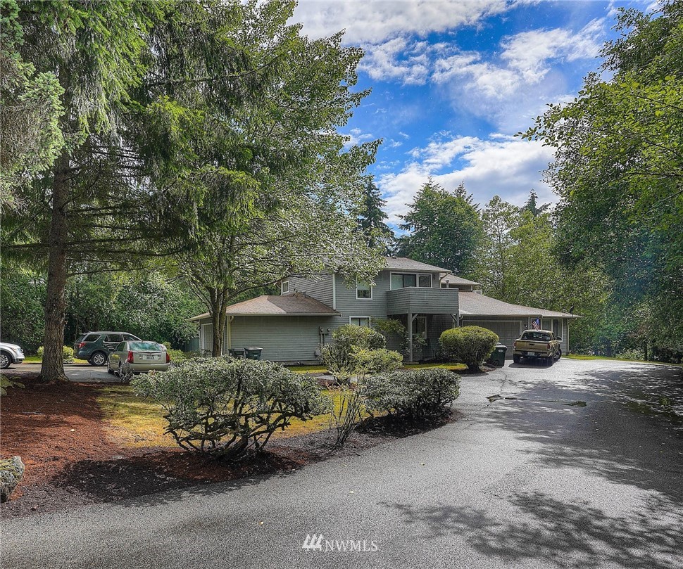 726 Roe Street Steilacoom, WA 98388 - Photo 3 of 29 an outdoor view with patio