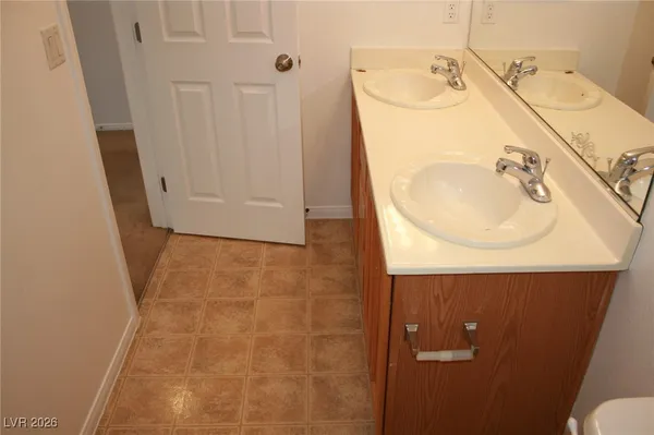 $2,500 | 510 West Seneca Ridge Avenue, North Las Vegas, NV 89084