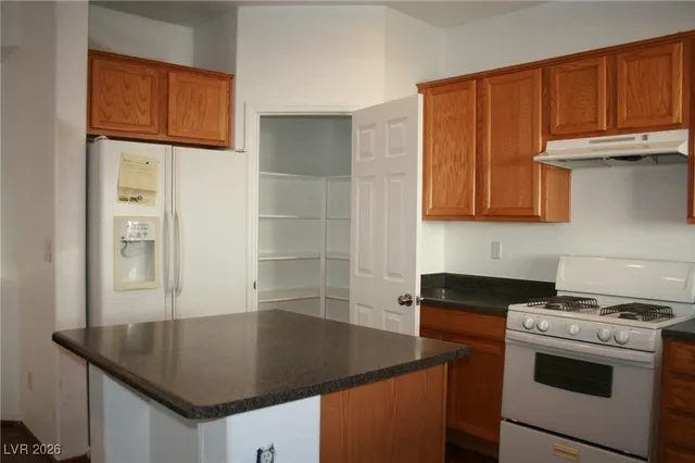 $2,500 | 510 West Seneca Ridge Avenue, North Las Vegas, NV 89084