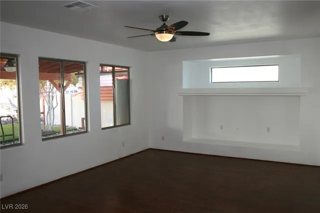 $2,500 | 510 West Seneca Ridge Avenue, North Las Vegas, NV 89084