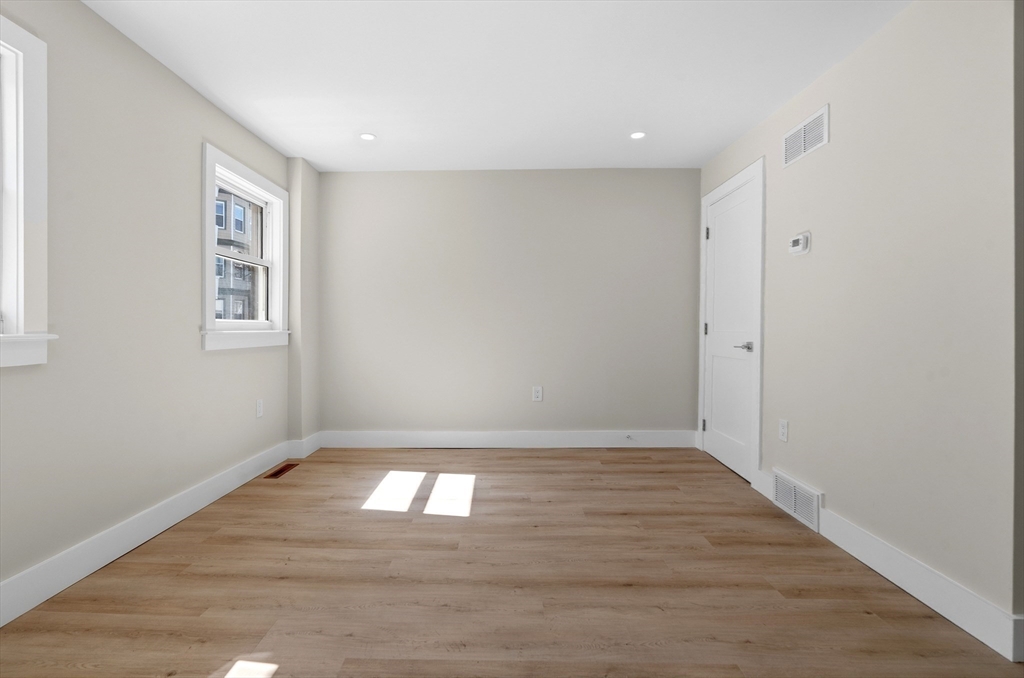 274 Havre Street Boston, MA 02128 - Photo 19 of 22