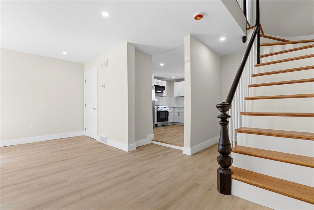 274 Havre Street Boston, MA 02128 - Photo 4 of 22