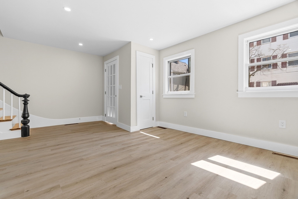 274 Havre Street Boston, MA 02128 - Photo 6 of 22