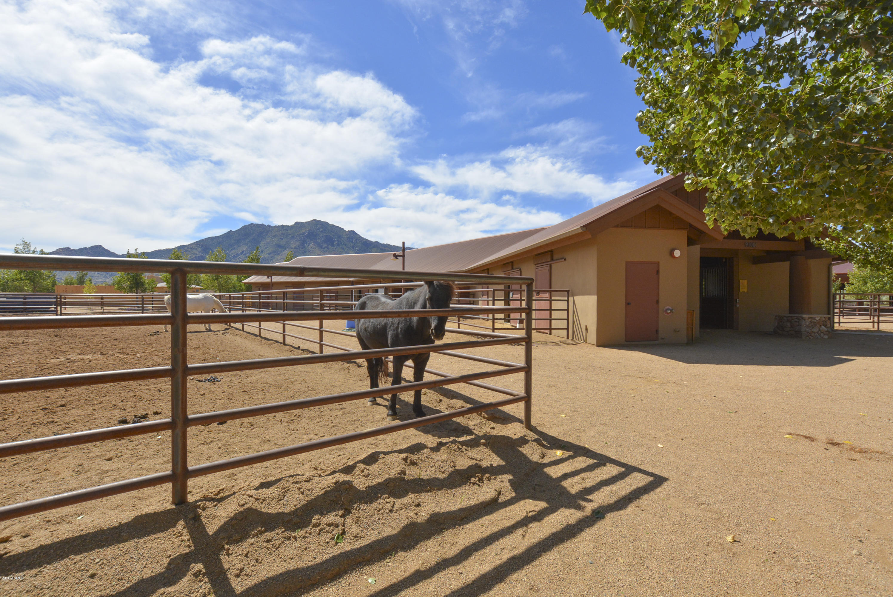 9835 North Equine Road, Unit 197 Prescott, AZ 86305 - Photo 28 of 34 Stables 2