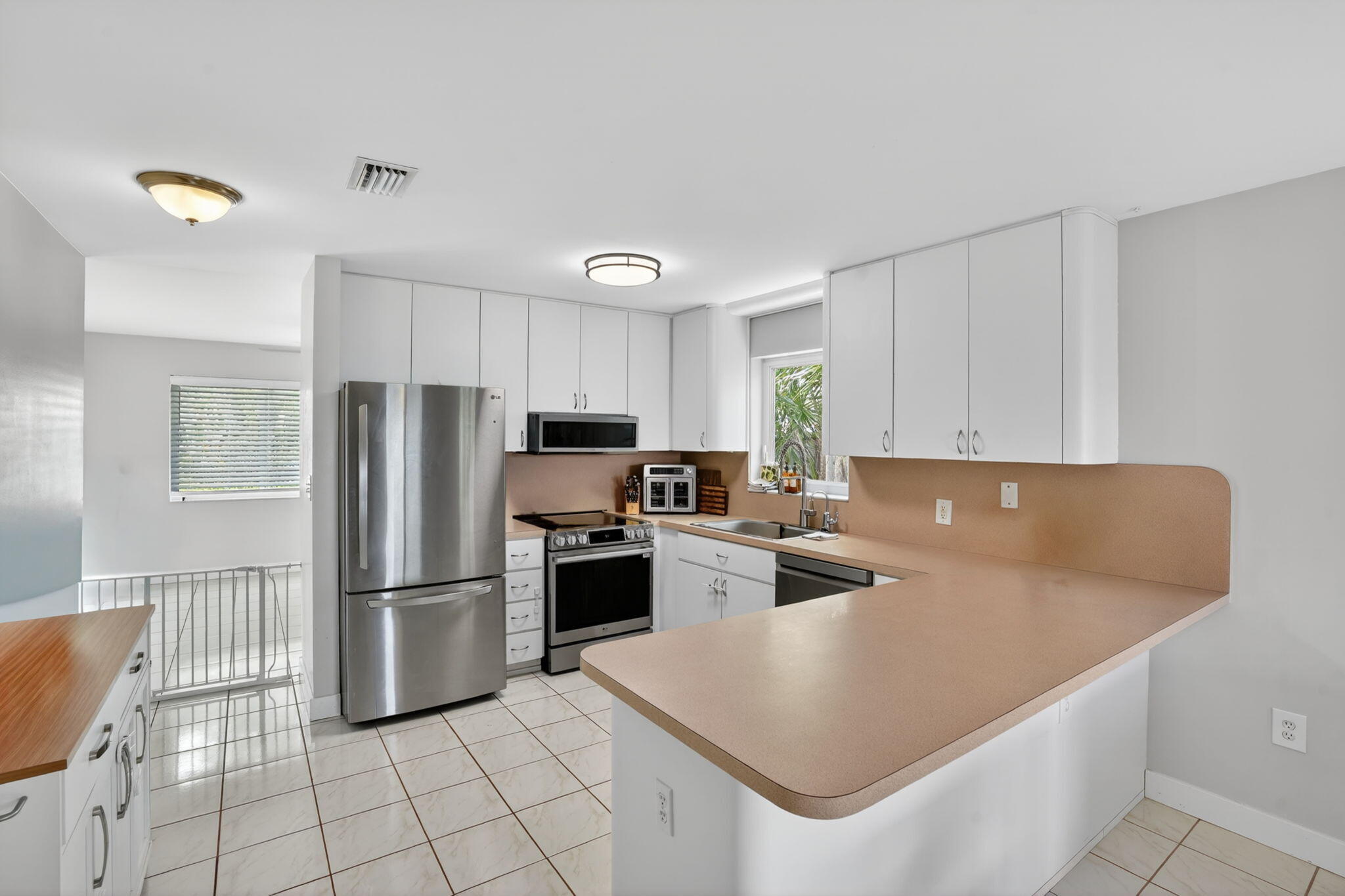 8 North End Road Key Largo, FL 33037 - Photo 7 of 39 7-web-or-mls-DSC09221-2 (2)
