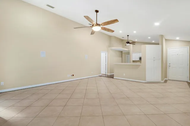 $567,900 | 140 Pennock Landing Circle, Jupiter, FL 33458