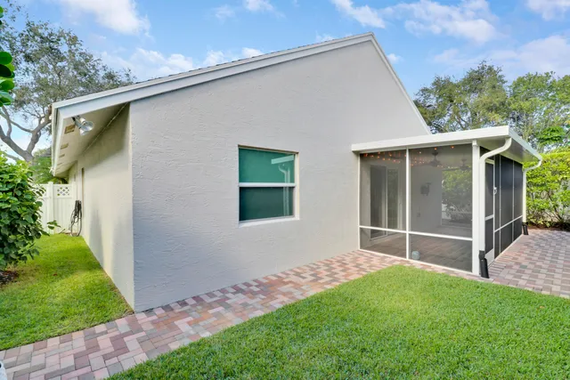 $567,900 | 140 Pennock Landing Circle, Jupiter, FL 33458