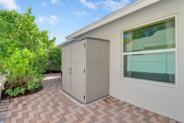 $567,900 | 140 Pennock Landing Circle, Jupiter, FL 33458