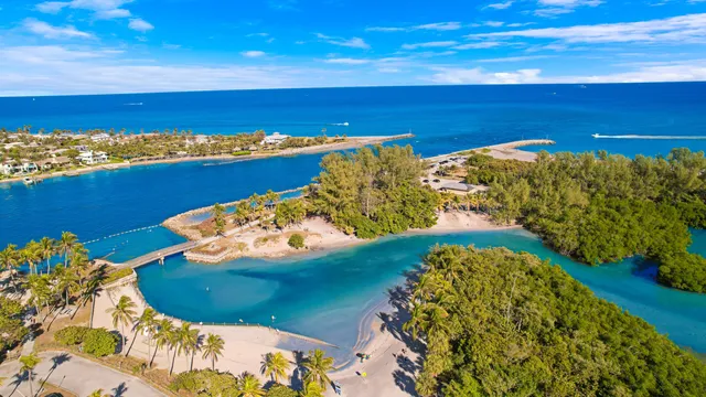 $567,900 | 140 Pennock Landing Circle, Jupiter, FL 33458