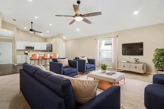 $567,900 | 140 Pennock Landing Circle, Jupiter, FL 33458