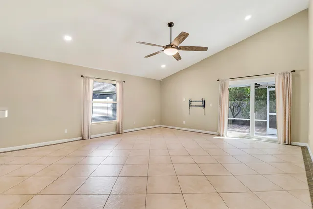 $567,900 | 140 Pennock Landing Circle, Jupiter, FL 33458