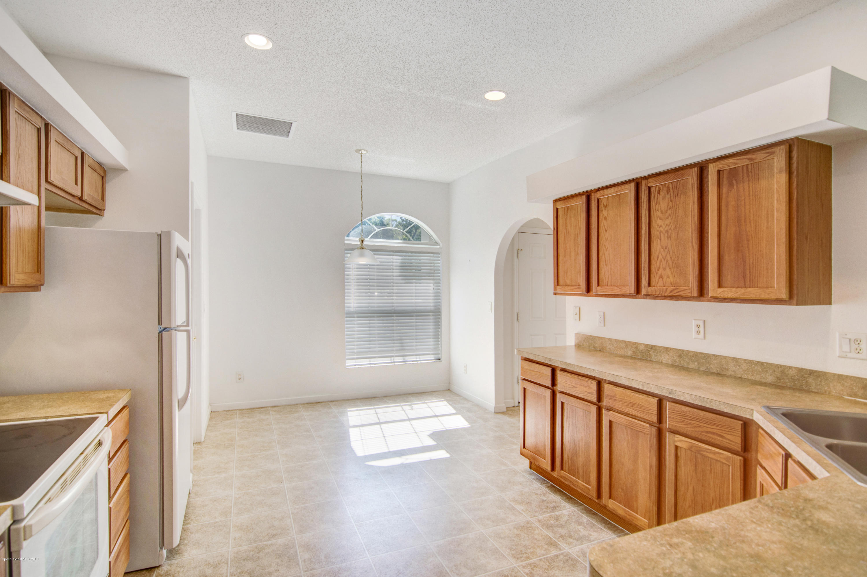 2190 Watkins Road Southeast Palm Bay, FL 32909 - Photo 14 of 29 Lots of Cabinetry