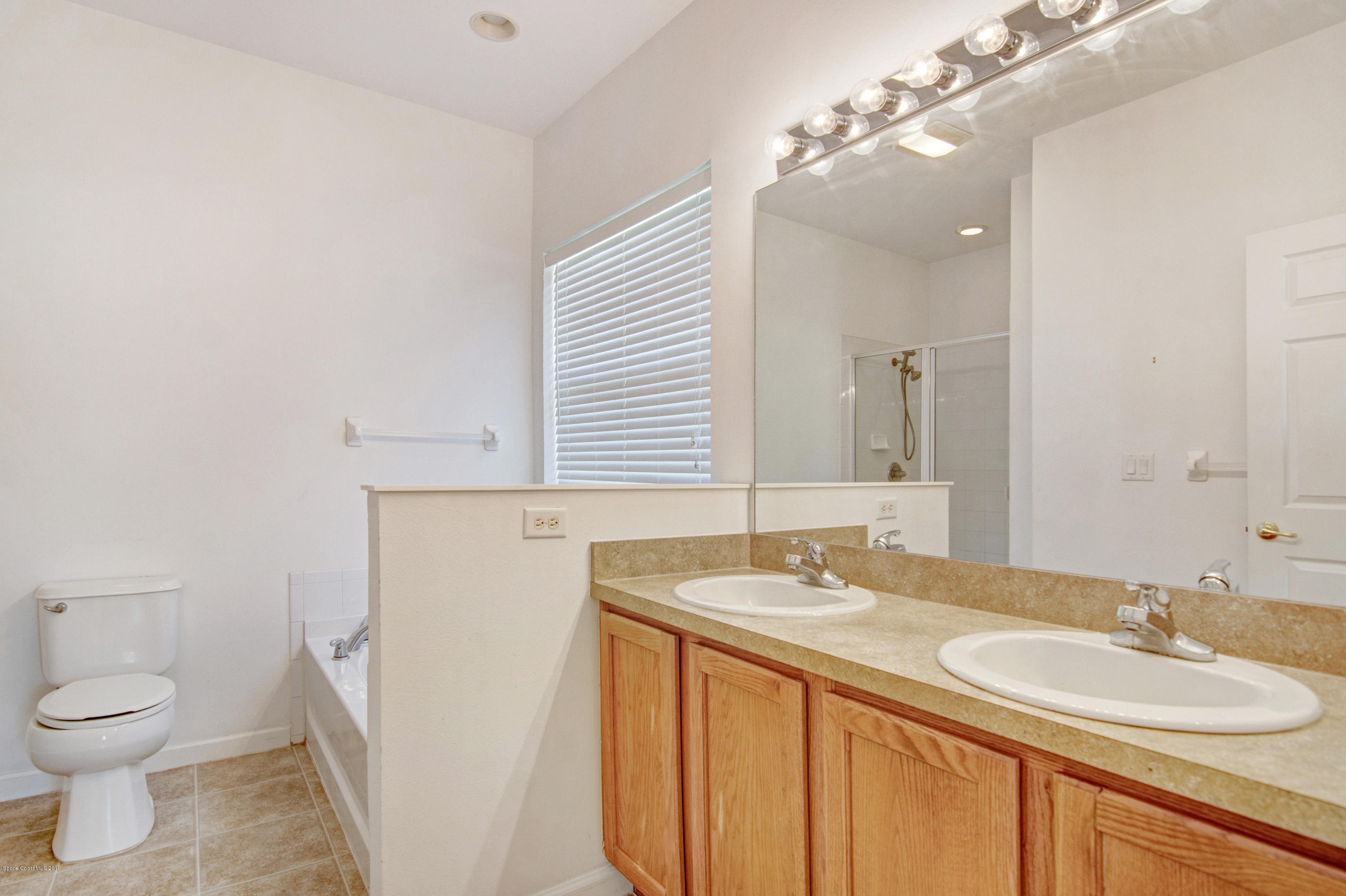 2190 Watkins Road Southeast Palm Bay, FL 32909 - Photo 23 of 29 Master Bathroom