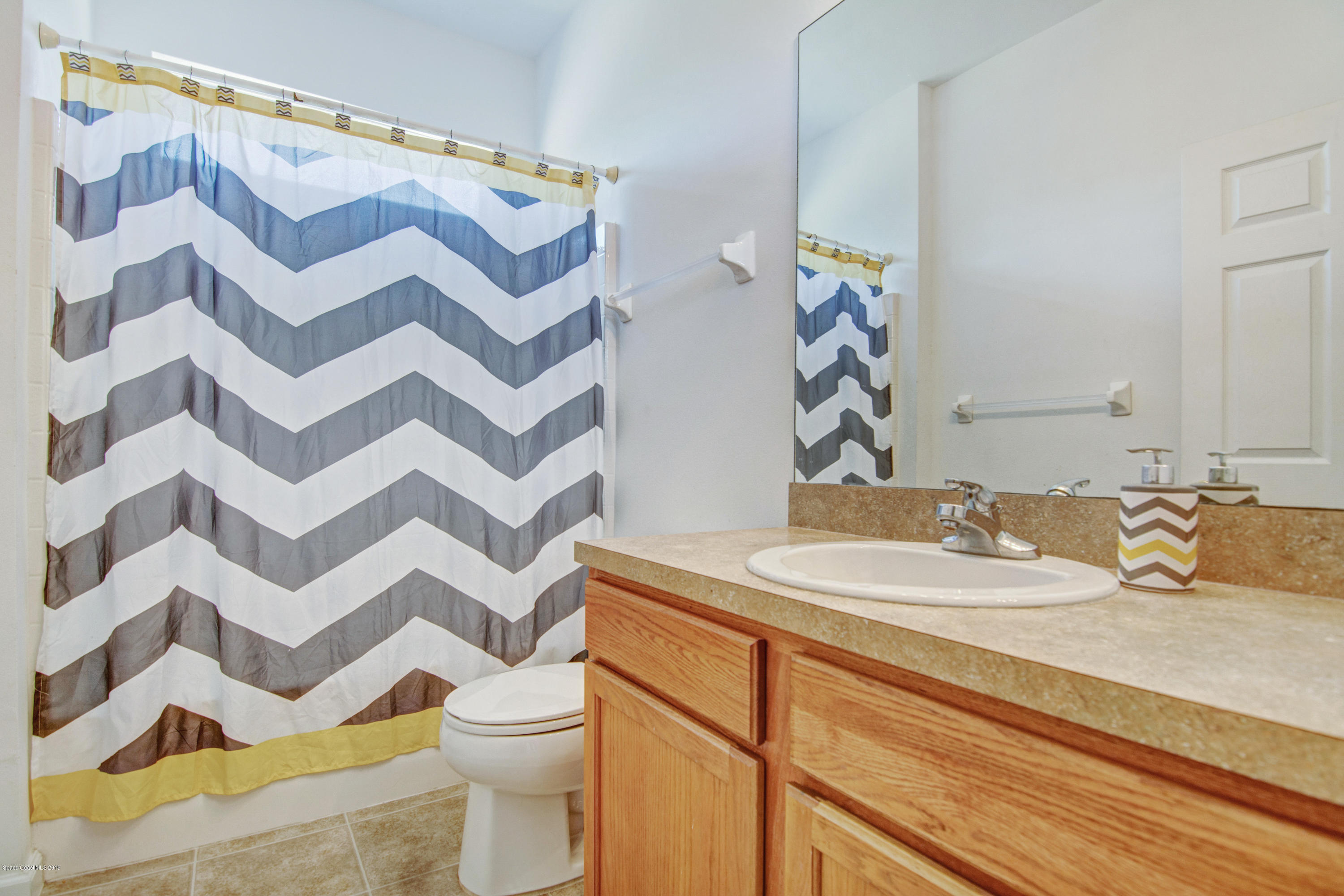 2190 Watkins Road Southeast Palm Bay, FL 32909 - Photo 27 of 29 Second Bathroom