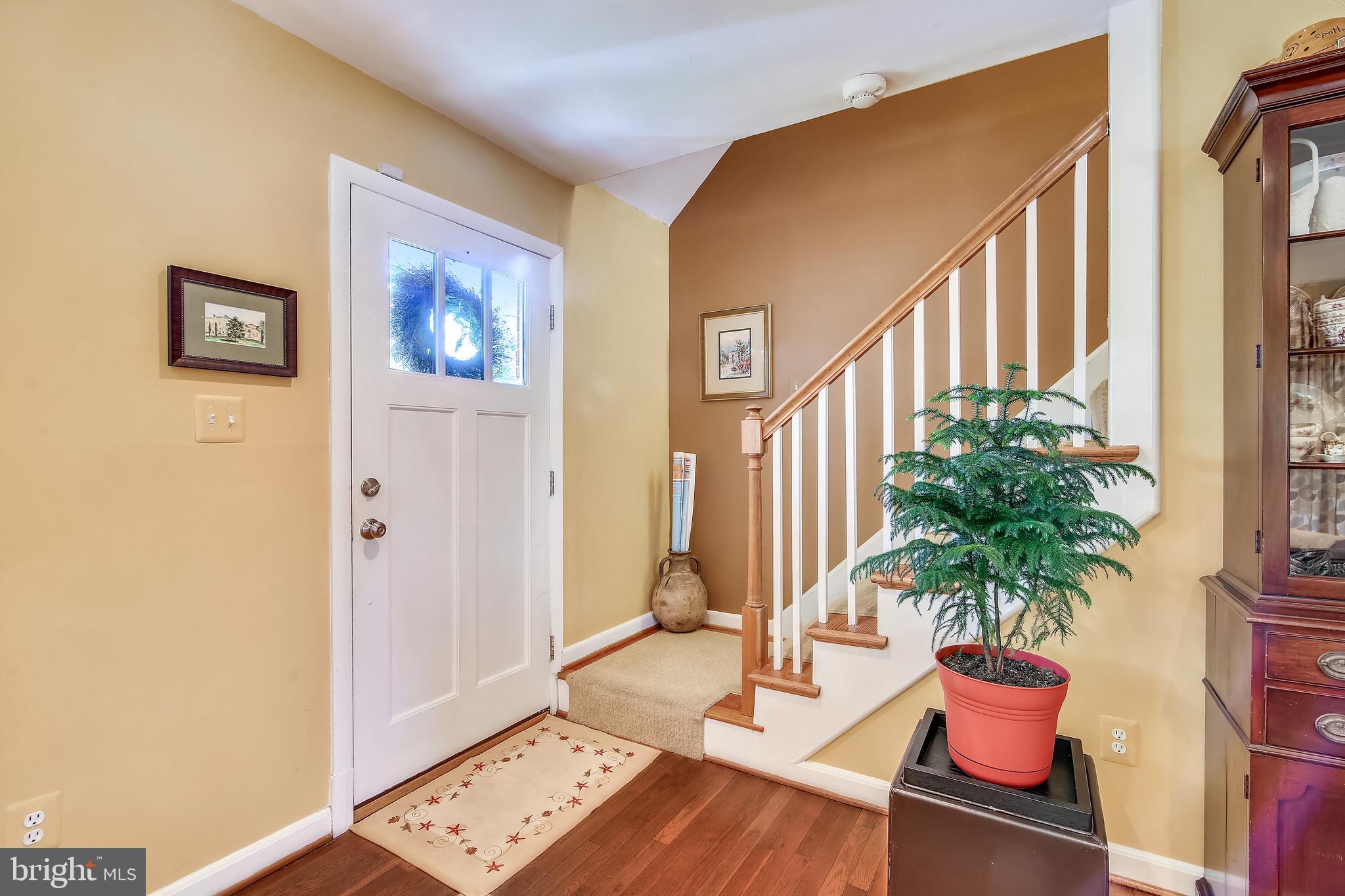 1503 Crest Road Silver Spring, MD 20902 - Photo 11 of 64 Front Entry
