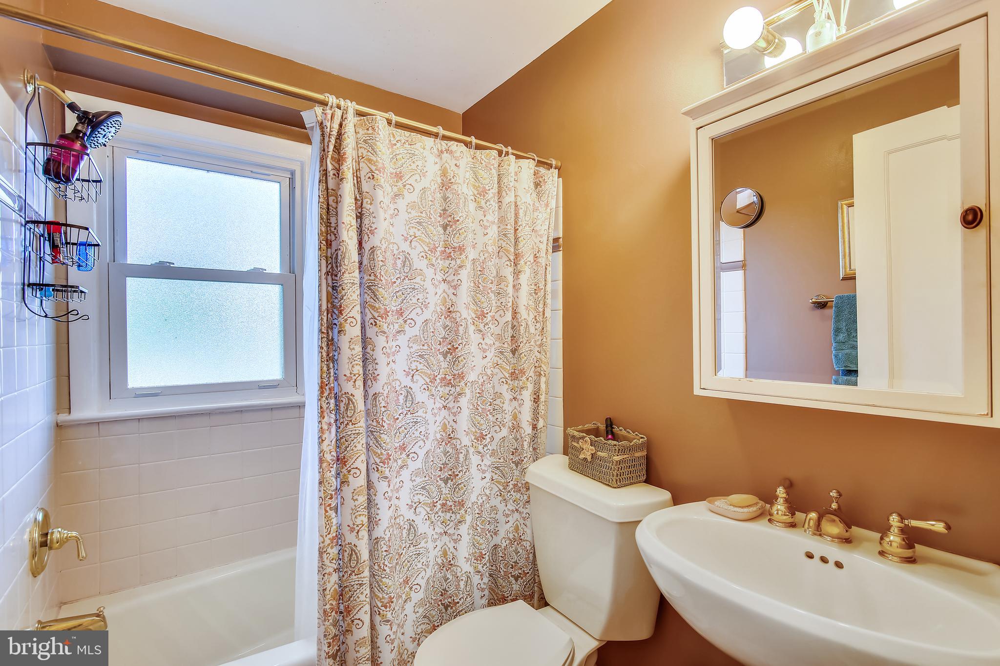 1503 Crest Road Silver Spring, MD 20902 - Photo 35 of 64 Updated Full Bath on the Main Level
