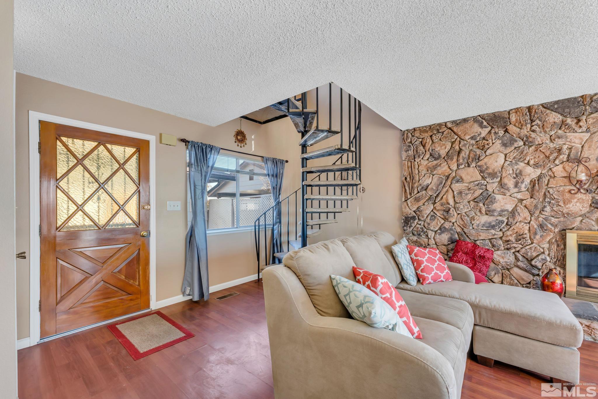2406 Marjay Court Reno, NV 89512 - Photo 5 of 39 Photo 5