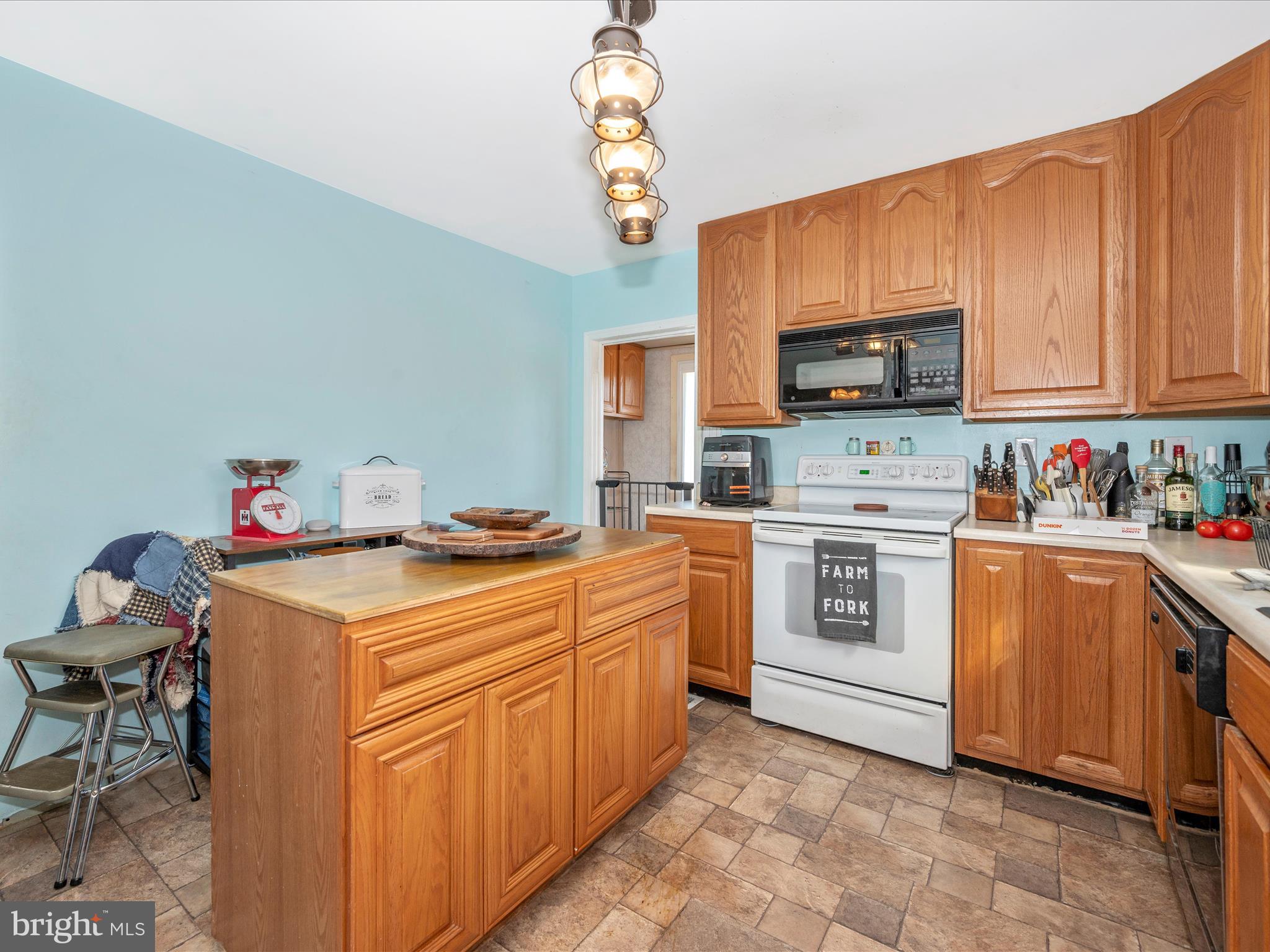 7025 Linganore Road New Market, MD 21774 - Photo 21 of 49 Kitchen