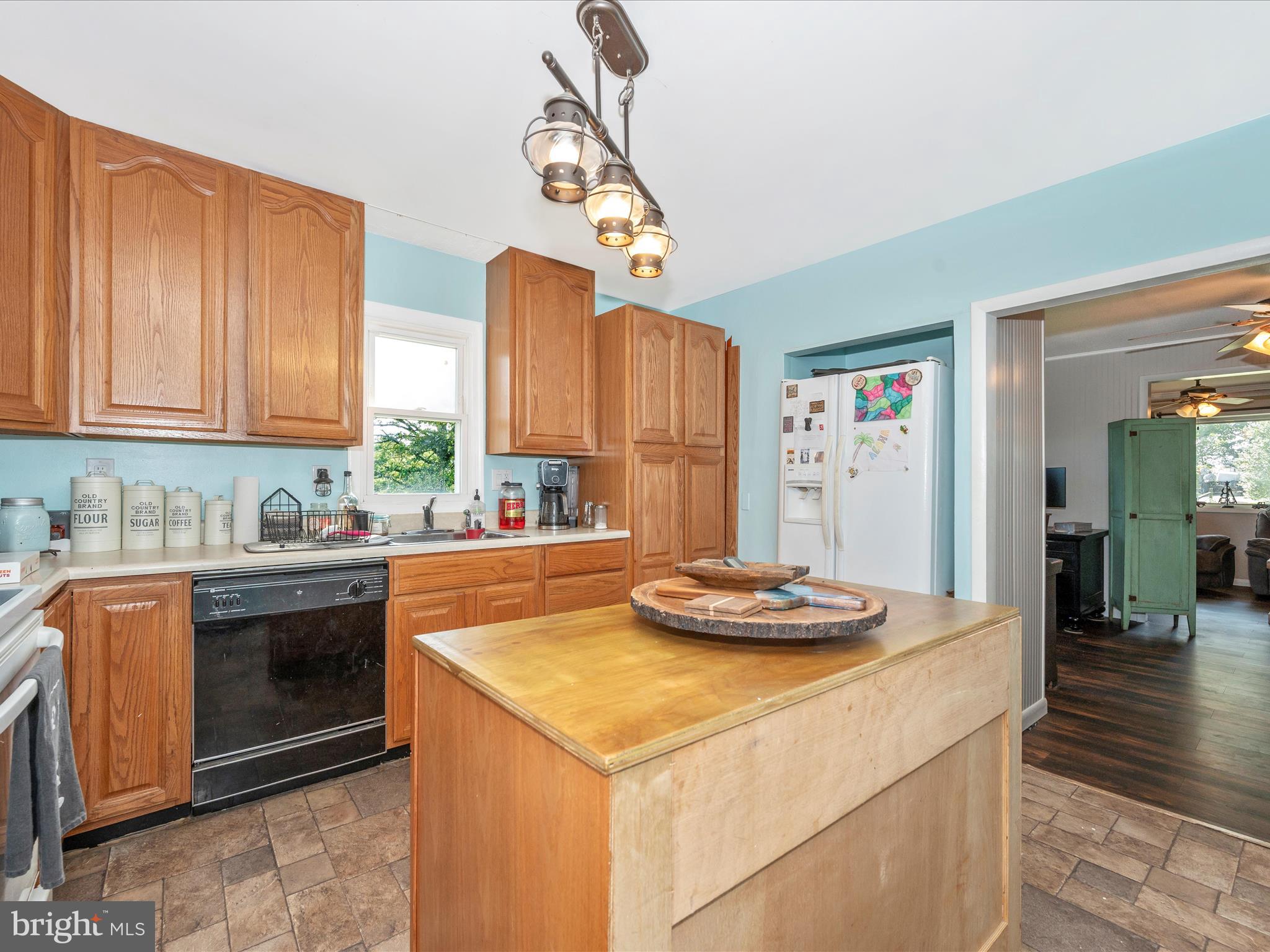 7025 Linganore Road New Market, MD 21774 - Photo 25 of 49 Kitchen