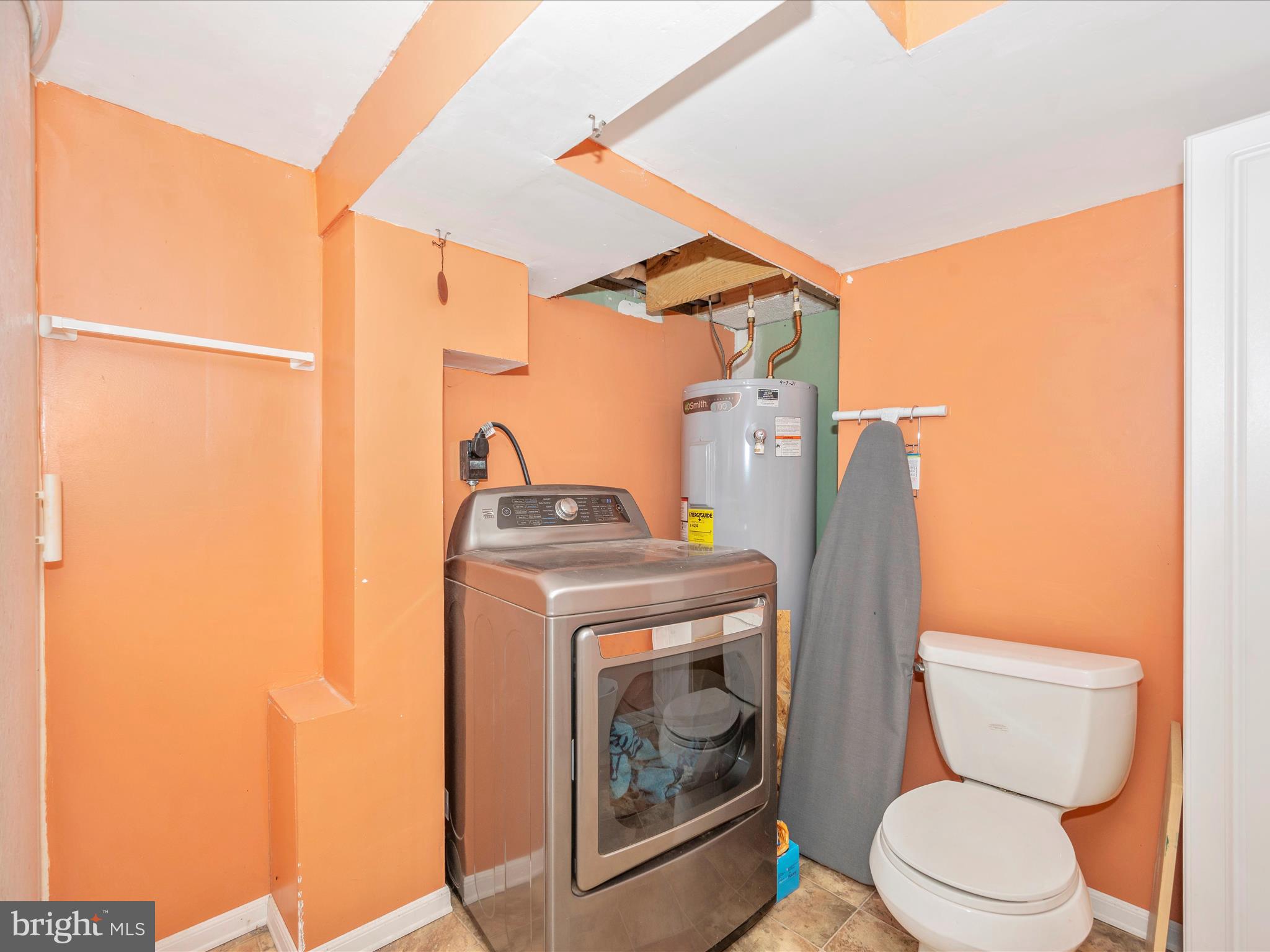 7025 Linganore Road New Market, MD 21774 - Photo 37 of 49 Laundry Room / Bathroom