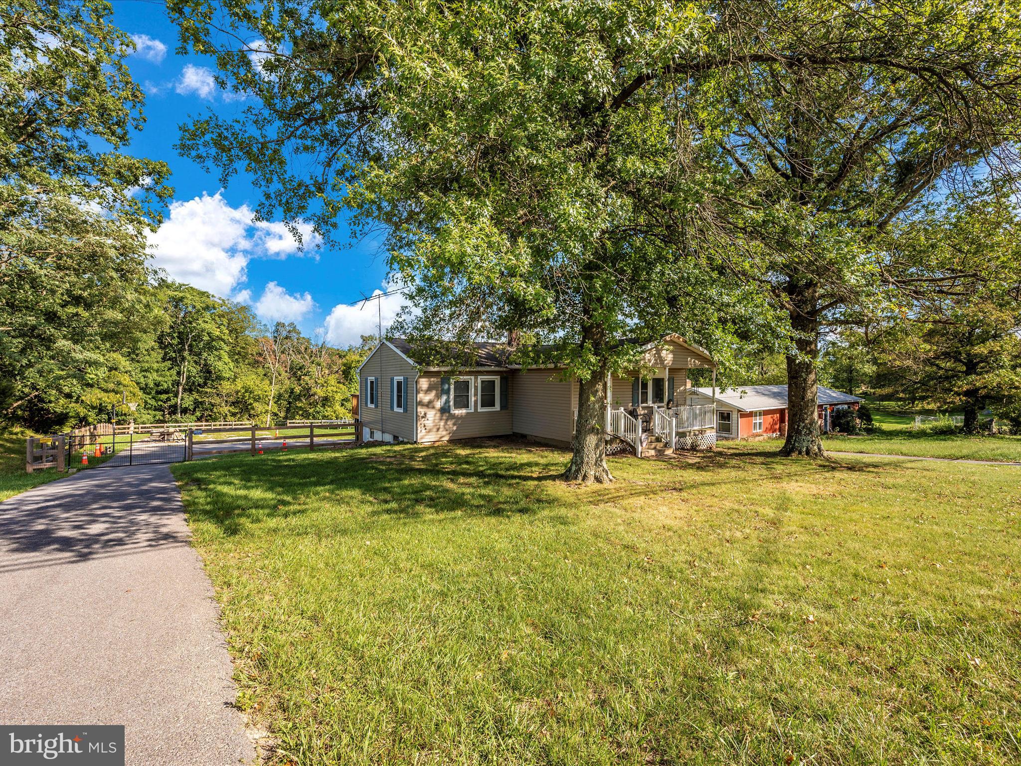 7025 Linganore Road New Market, MD 21774 - Photo 4 of 49 Exterior Front