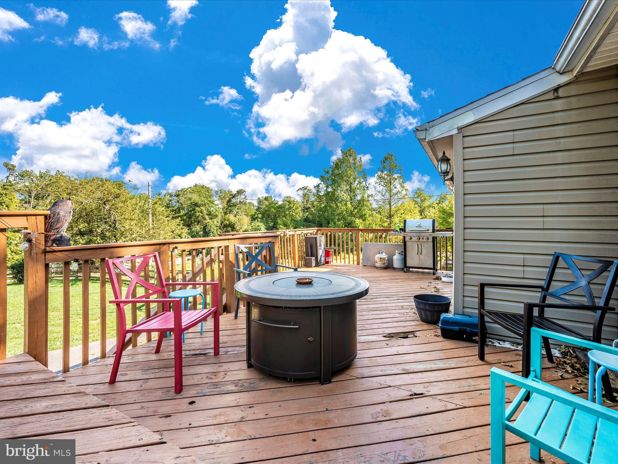 7025 Linganore Road New Market, MD 21774 - Photo 47 of 49 Deck