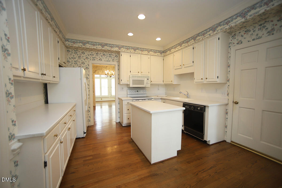 6013 Tenter Banks Square Raleigh, NC 27609 - Photo 4 of 41 Gallery Image 4