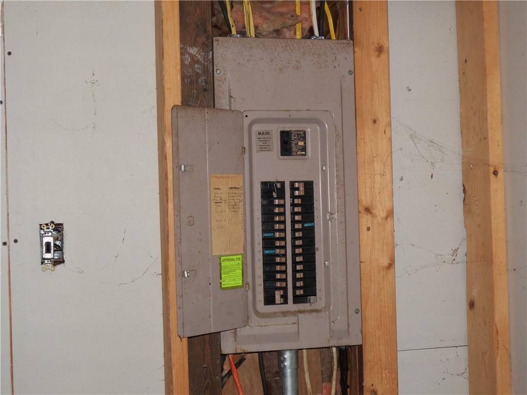 709 Cherry Lane Road Apollo, PA 15613 - Photo 9 of 14 view of a utility room with washer and dryer