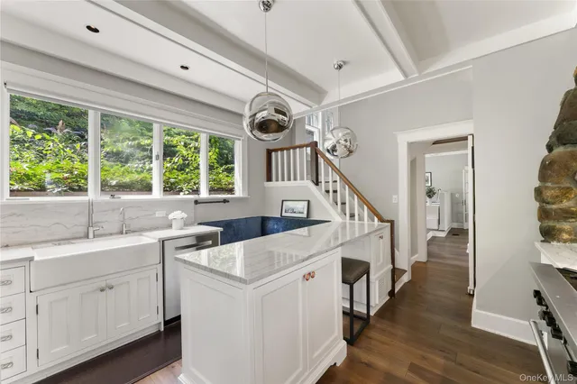 $1,700,000 | 989 Rte 9W, Nyack, NY 10960