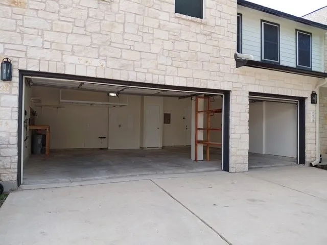 $2,575 | 281 Hometown Parkway, Kyle, TX 78640