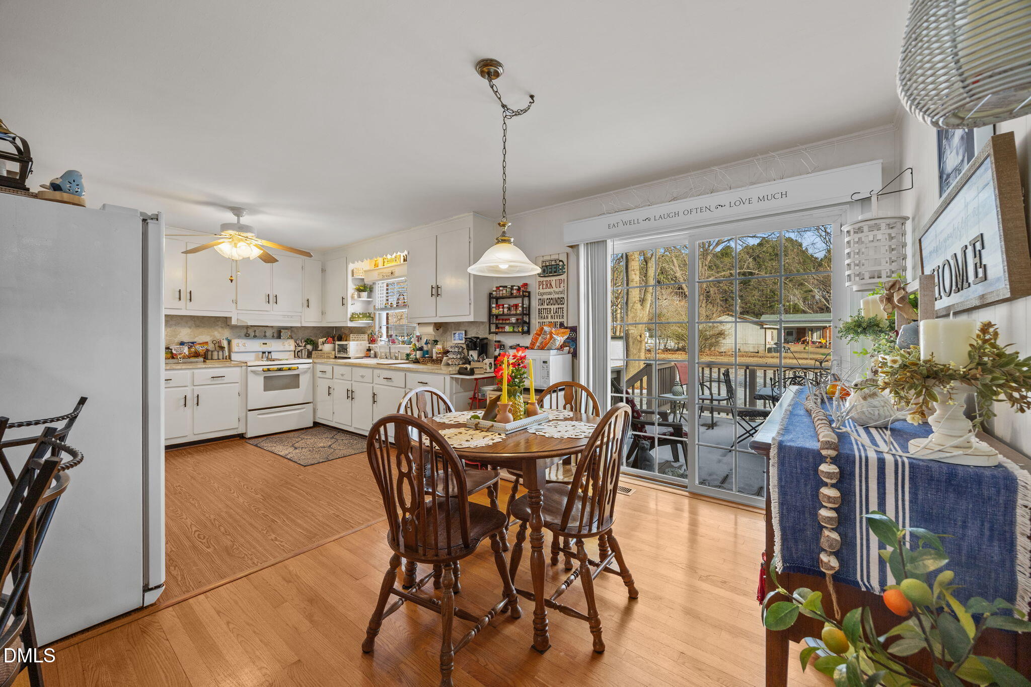 109 Crestview Drive Durham, NC 27712 - Photo 8 of 30 17-web-or-mls-IMG_9447