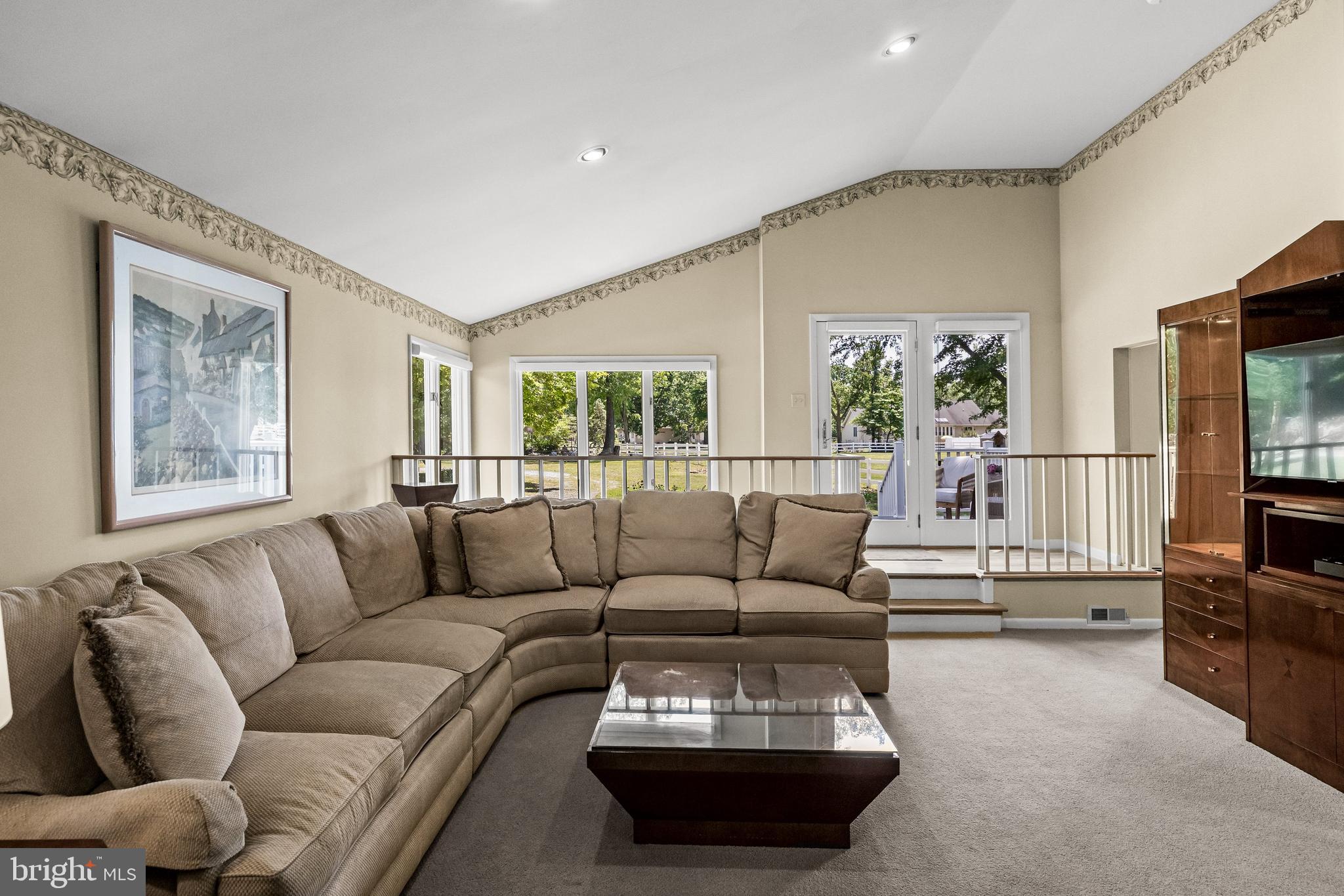 625 Delanco Road Edgewater Park, NJ 08010 - Photo 3 of 37