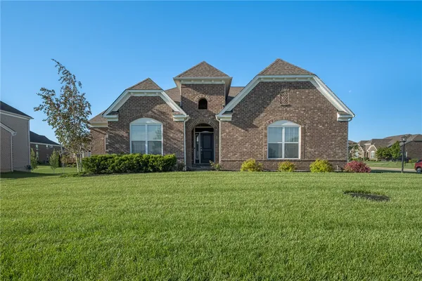 $675,000 | 9501 Flatrock Drive, Dayton, OH 45458