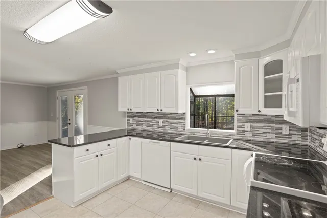 $325,000 | 123 Country Acres Road, Greenwood, SC 29646