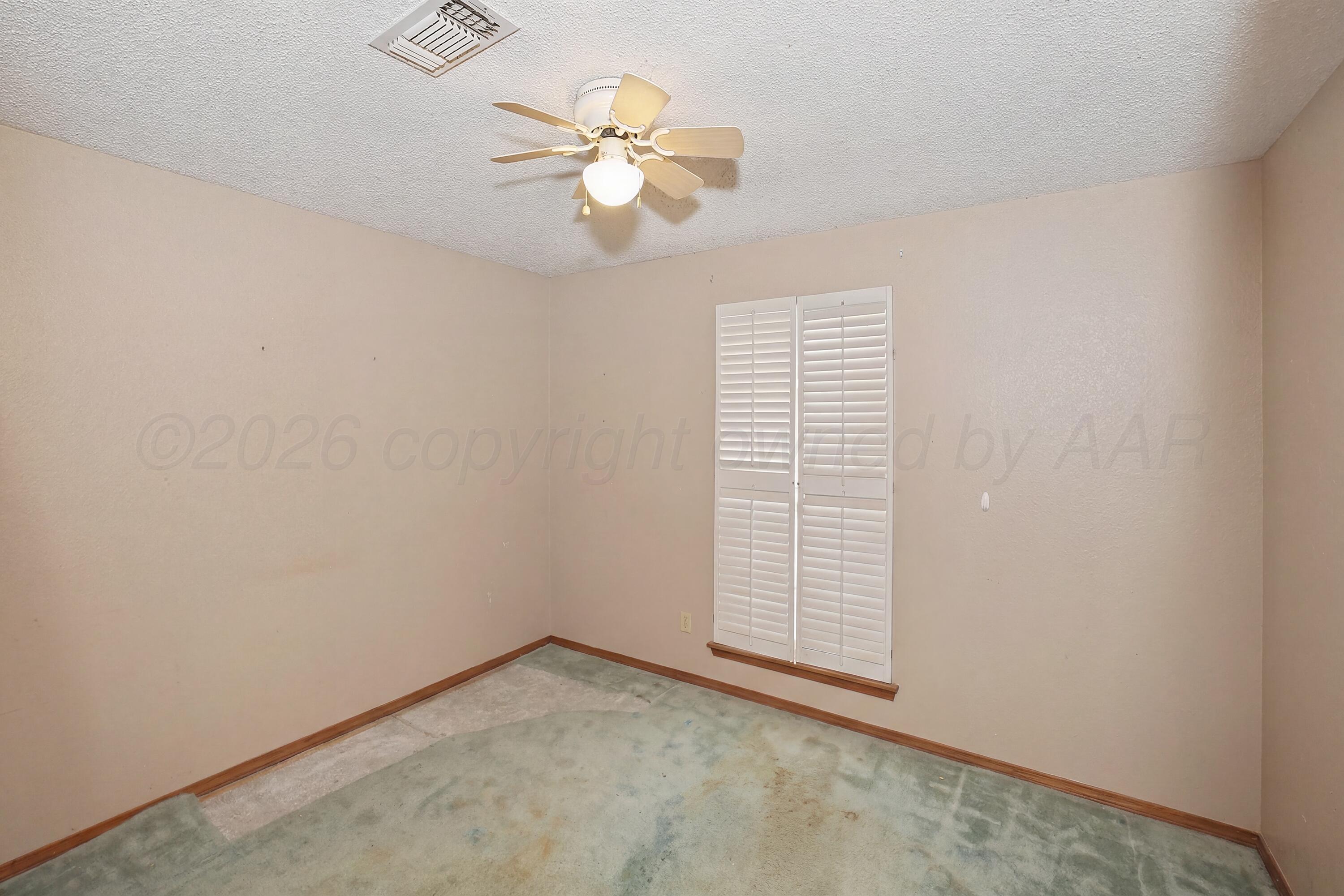 1001 Sterling Drive Amarillo, TX 79110 - Photo 19 of 25 18-3rd Bedroom-Empty