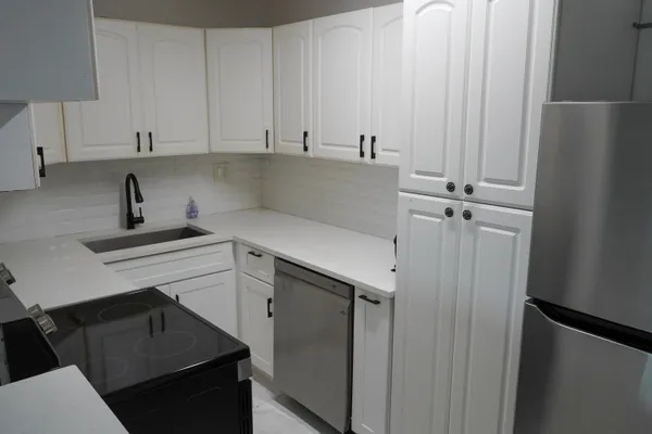 $2,000 | Undisclosed Address, Sunrise, FL 33351