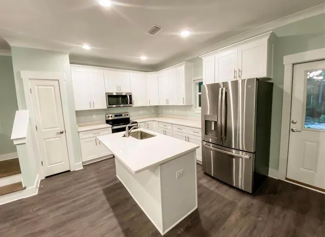 $1,850 | 312 North Sand Palm Road, Freeport, FL 32439