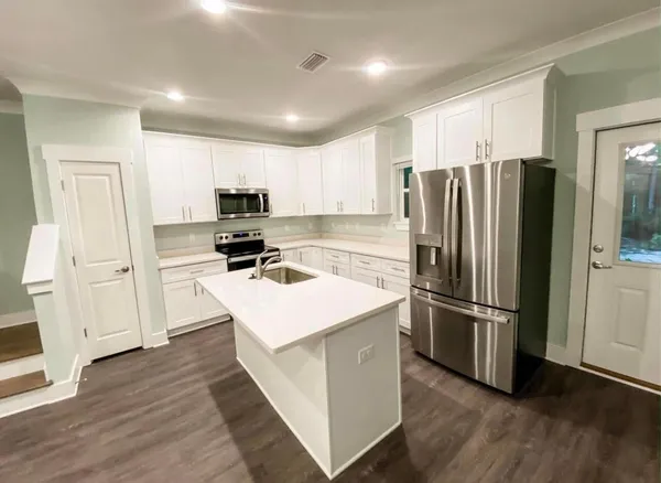 $1,650 | 312 North Sand Palm Road, Freeport, FL 32439