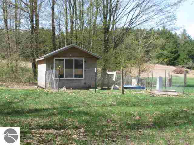 4058 Ludlow Road South Boardman, MI 49680 - Photo 25 of 44 1743277-24.JPG