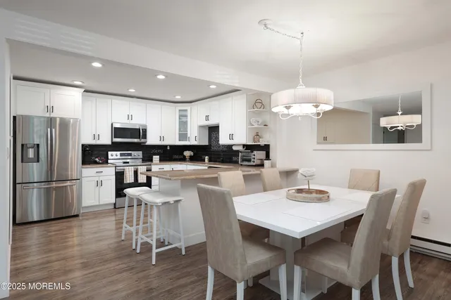 $375,000 | 126 Manchester Court, Red Bank, NJ 07701