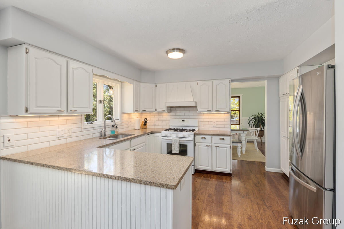 15780 Ridge Lane Spring Lake, MI 49456 - Photo 10 of 41 15780-Ridge-Lane_014