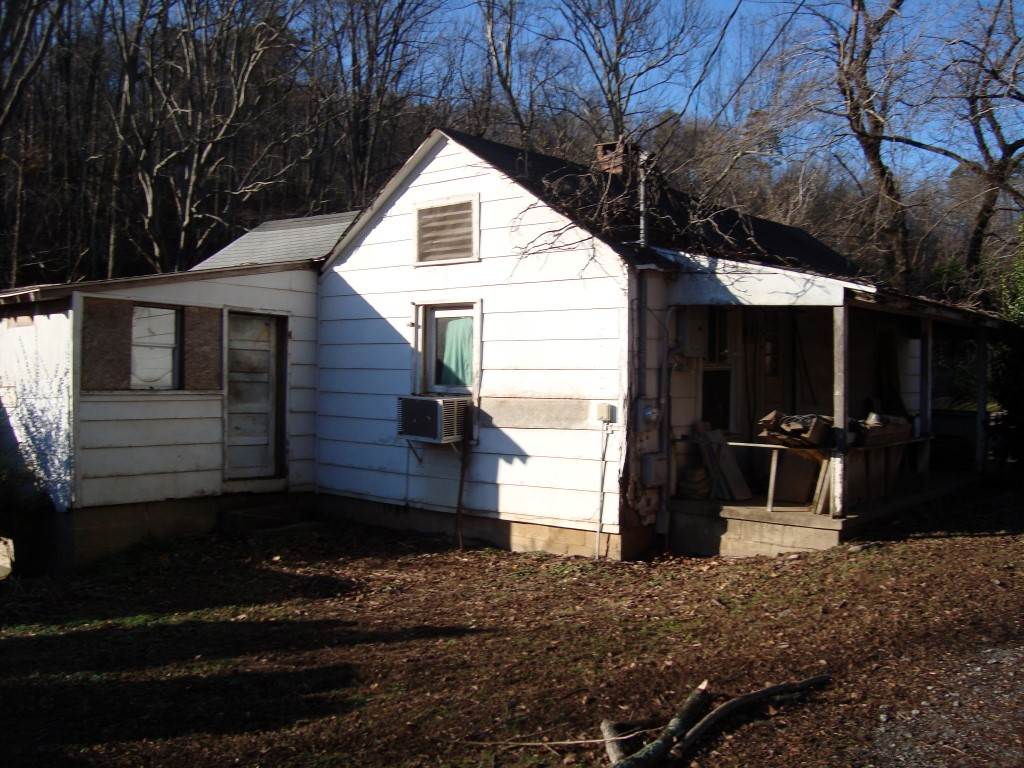 226 Capps Road Tryon, NC 28782 - Photo 8 of 22