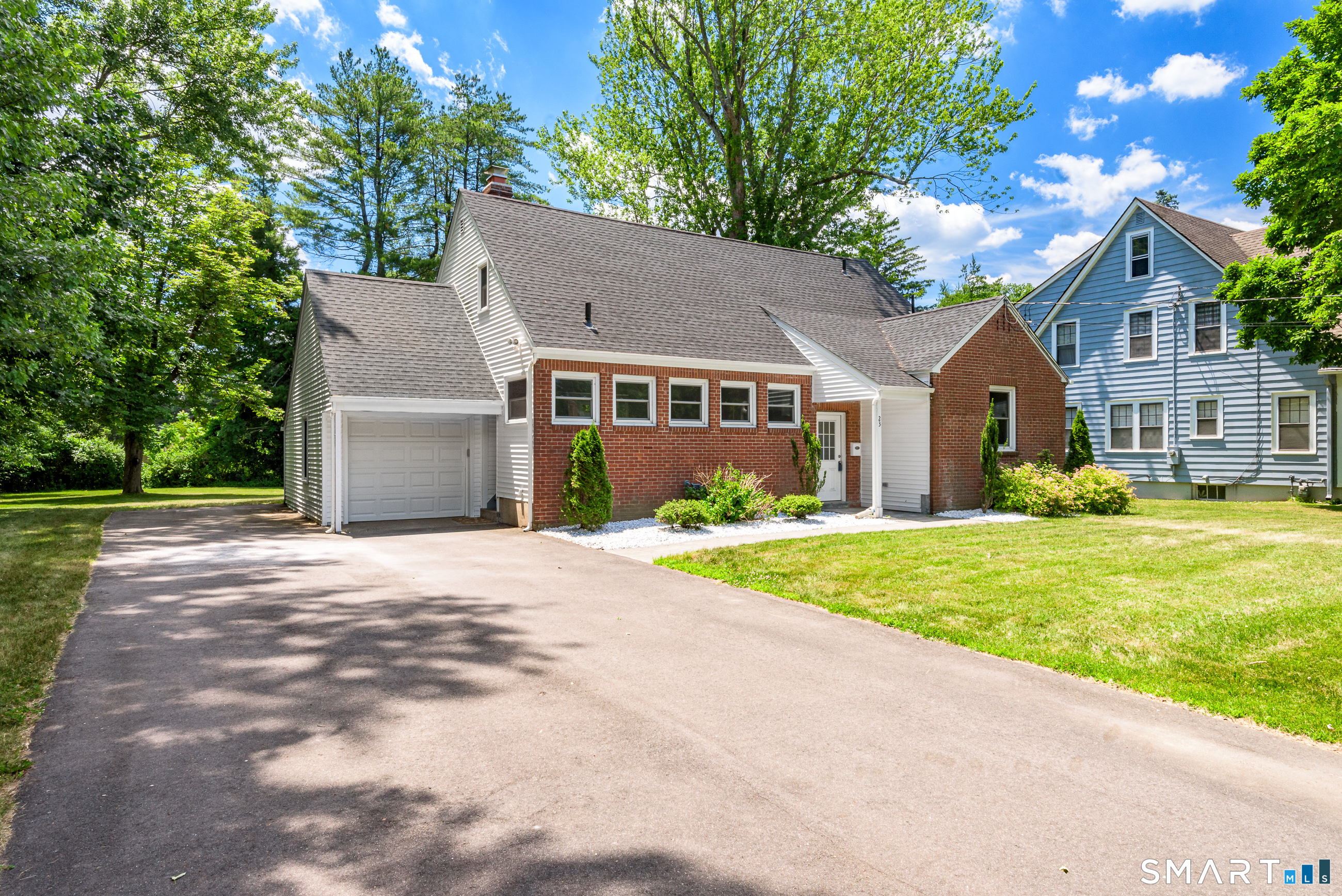 23 Ludlow Road Windsor, CT 06095 - Photo 1 of 37
