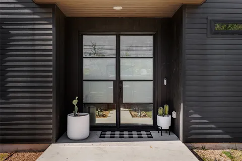 $1,575,000 | 108 Comal Street, Austin, TX 78702