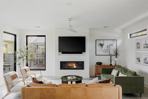 $1,575,000 | 108 Comal Street, Austin, TX 78702