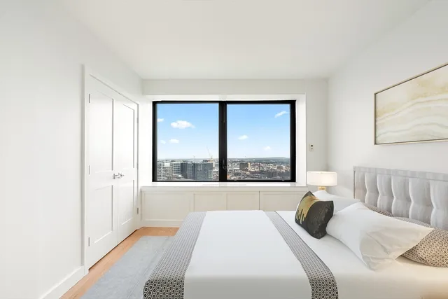 $3,800 | 85 East India Row, Unit 34D, Boston, MA 02110