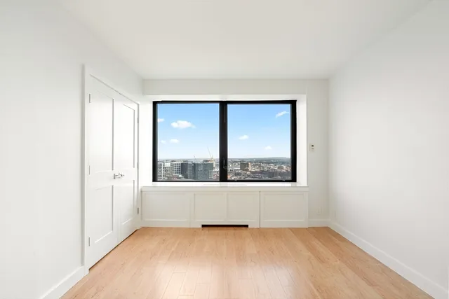 $3,800 | 85 East India Row, Unit 34D, Boston, MA 02110