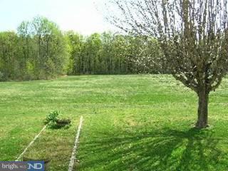 359 East Pittsfield Street Pennsville, NJ 08070 - Photo 2 of 6